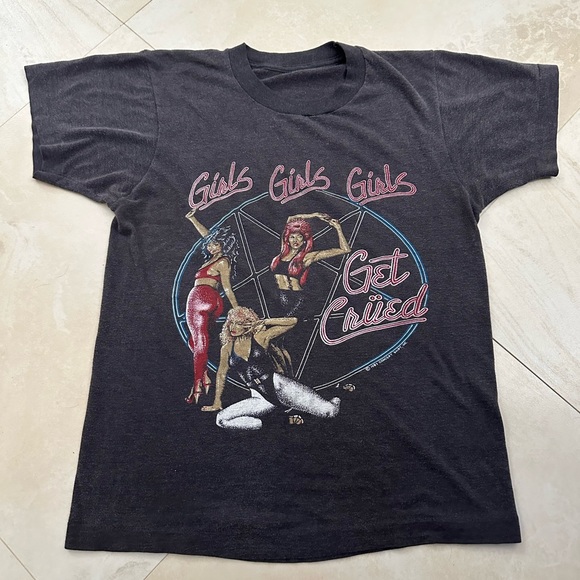 Vintage Motley Crue shirt. Women’s small. - Picture 1 of 9